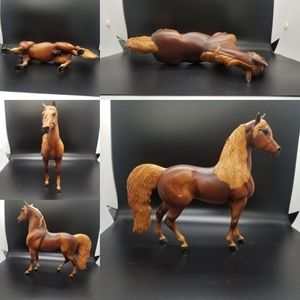 00s Breyer model